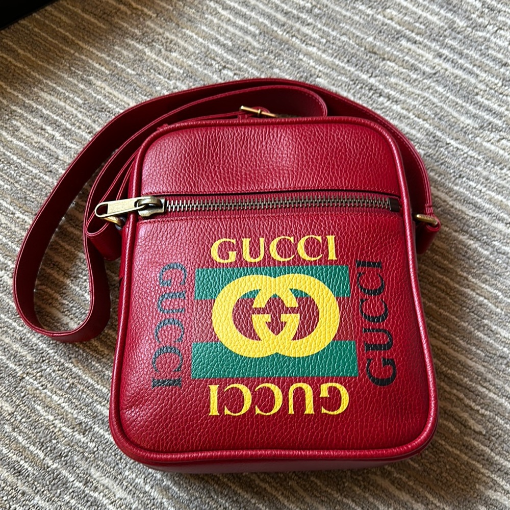 Gucci Red Print Messenger Bag UNISEX